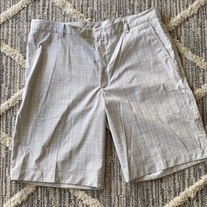 (Worn) Nike White Checkered Golf Shorts sz 36
